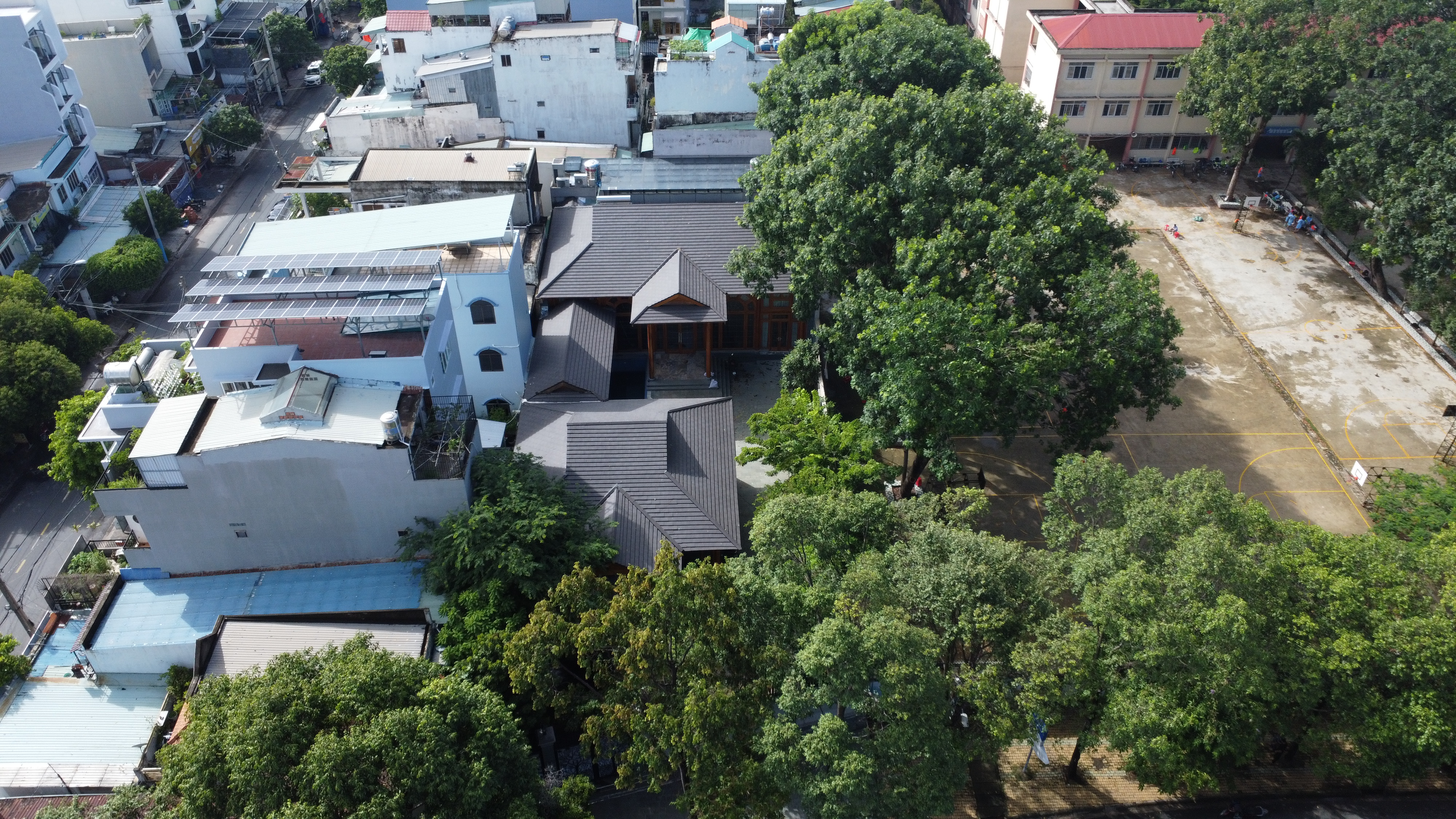 NHÀ GỖ - 12 ĐOÀN KẾT